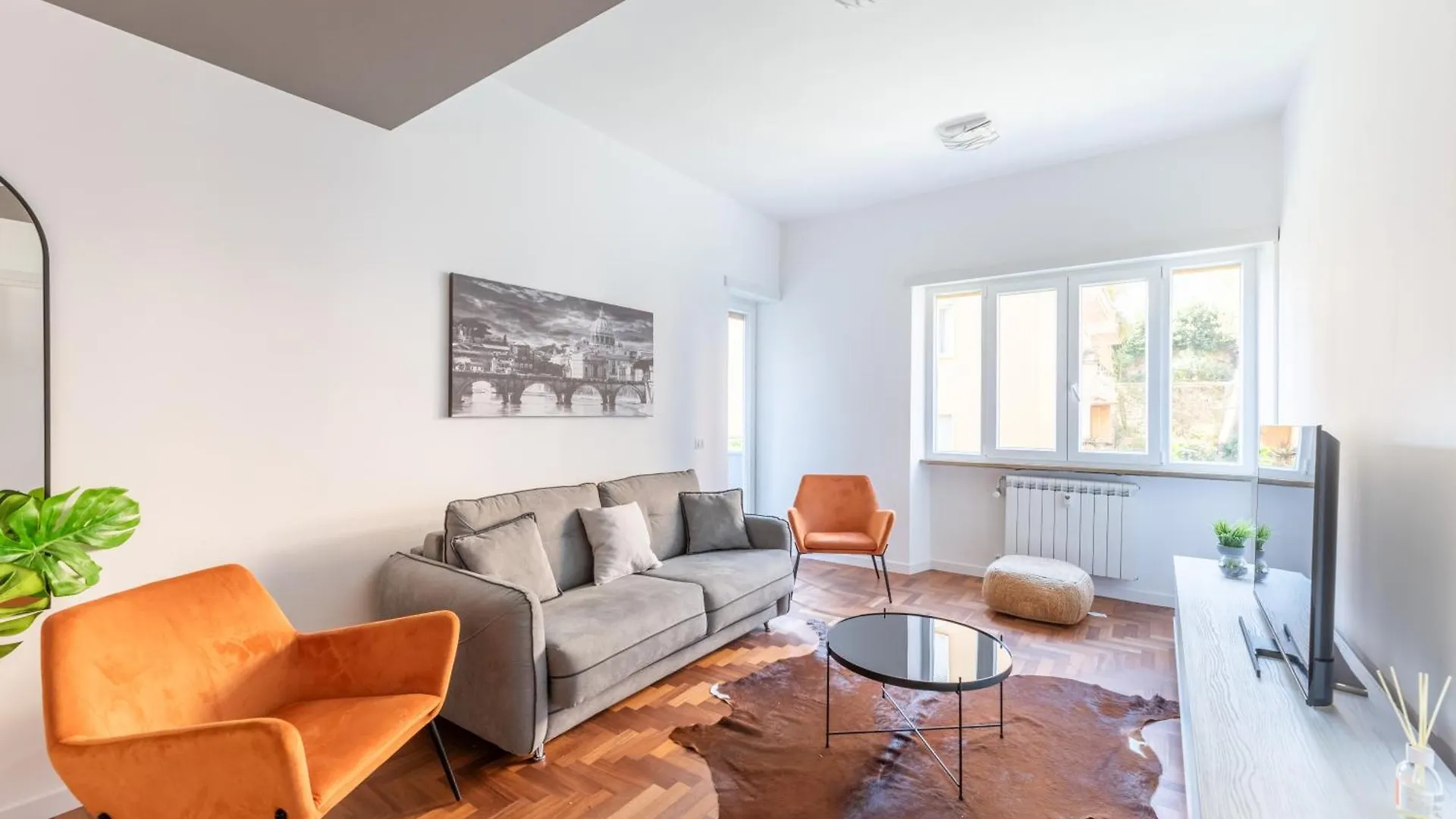 Skylife Modern 4-Bedroom Trastevere Apartment Rome