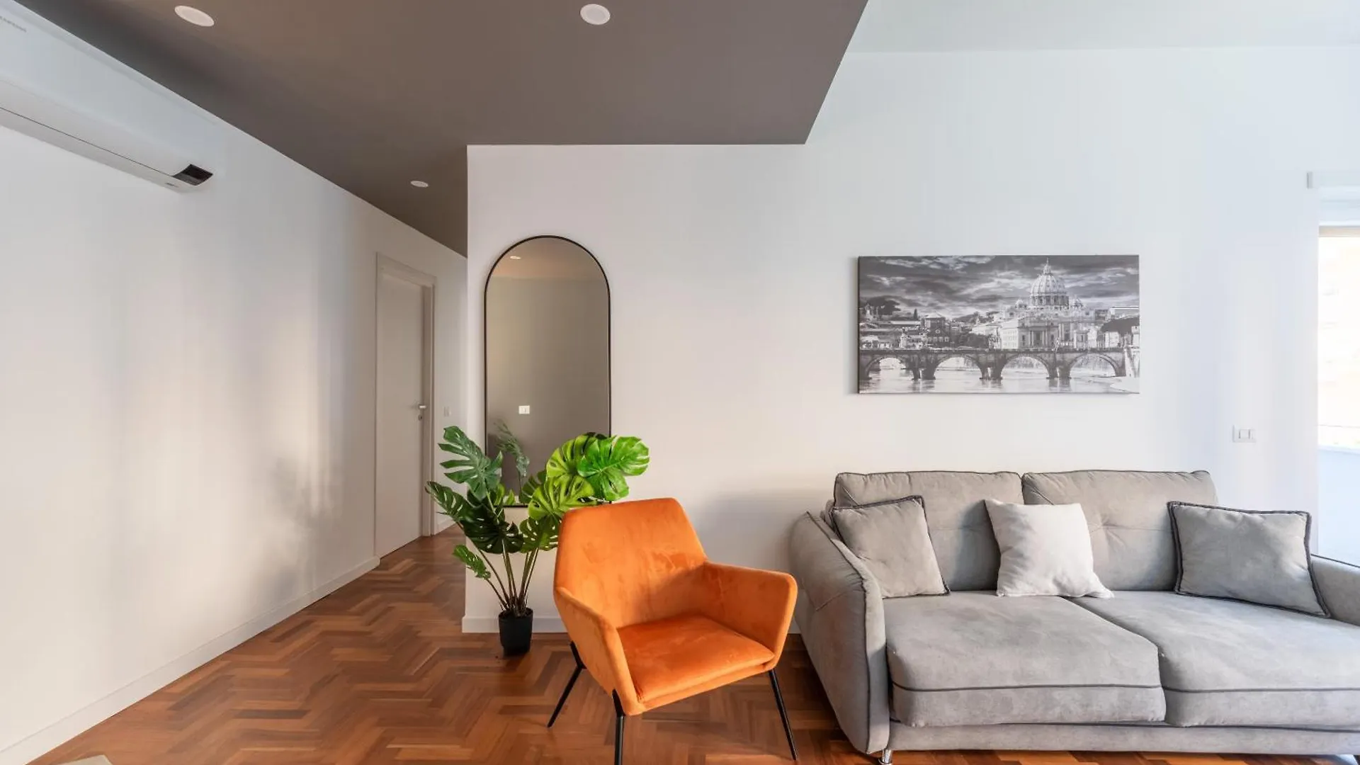 Skylife Modern 4-Bedroom Trastevere Apartment Rome